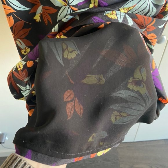 Gérard Darel Flowery Shirt Dress. - Picture 9 of 11